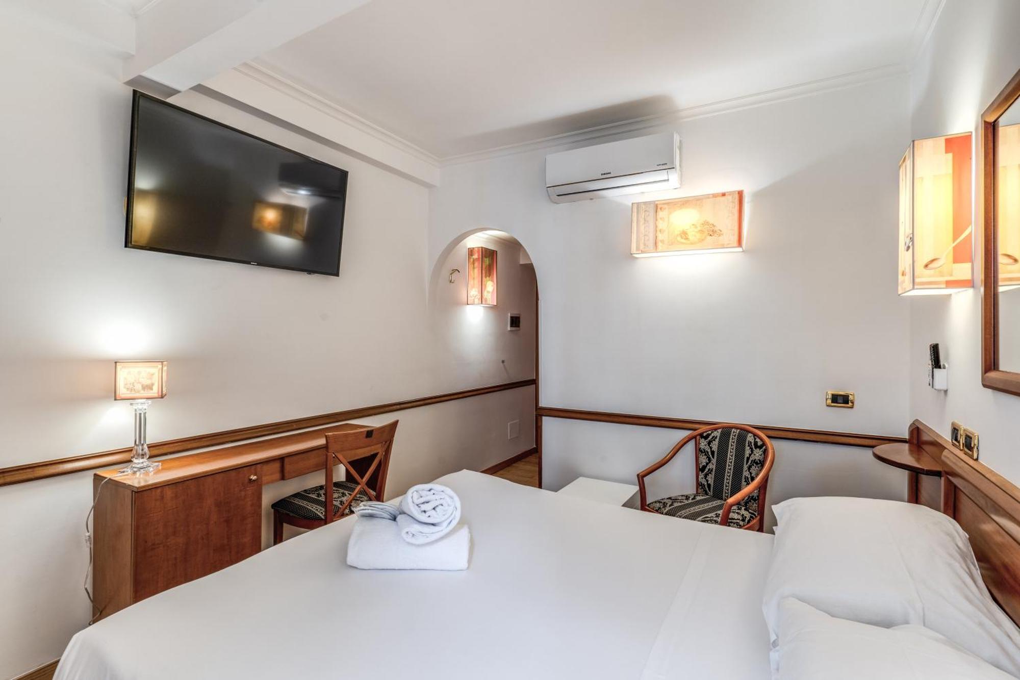 Hotel Santa Prassede Rome Buitenkant foto