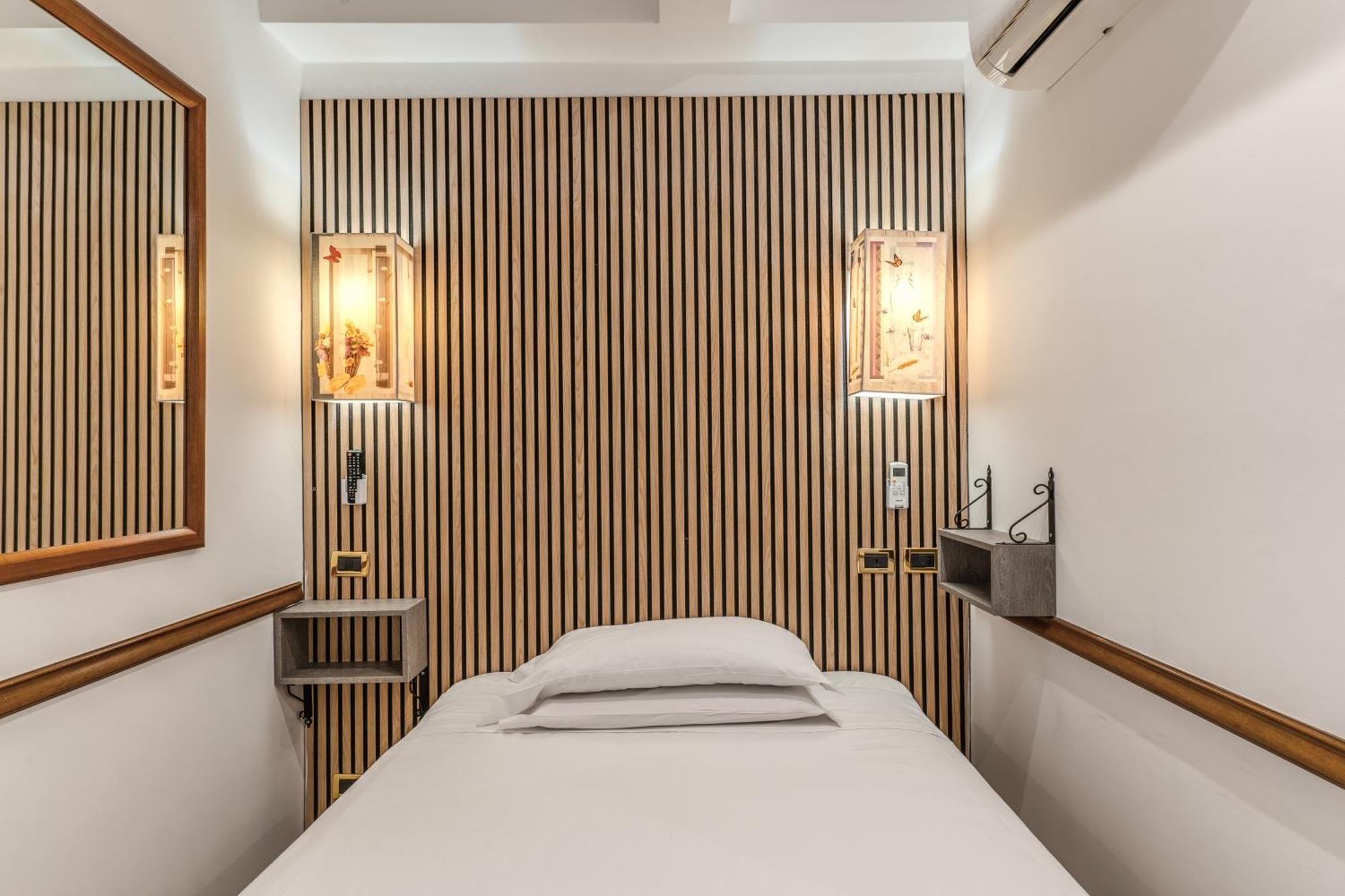 Hotel Santa Prassede Rome Buitenkant foto