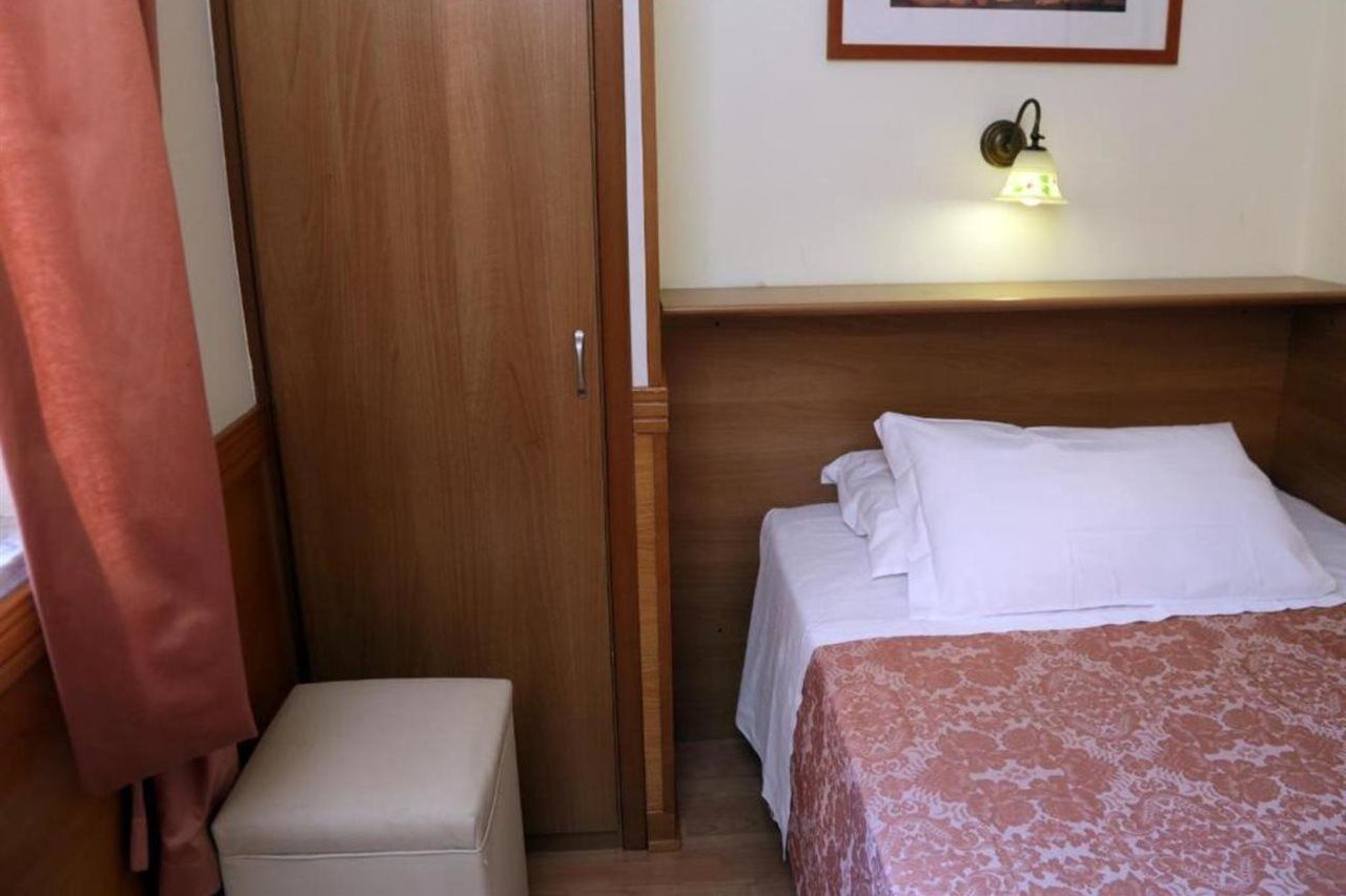 Hotel Santa Prassede Rome Buitenkant foto